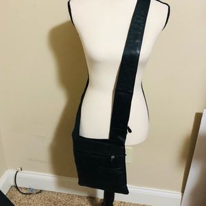 Ili Leather Crossbody Messenger Bag